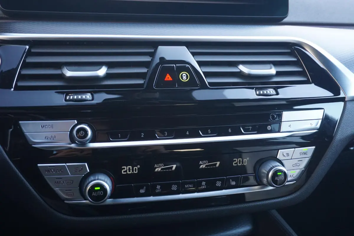 520i High Executive Edition M Sport / Trekhaak / Comfort Acces / Hifi / CoPilot / Driving Assistant Professional