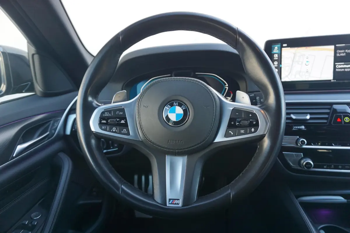 520i High Executive Edition M Sport / Trekhaak / Comfort Acces / Hifi / CoPilot / Driving Assistant Professional