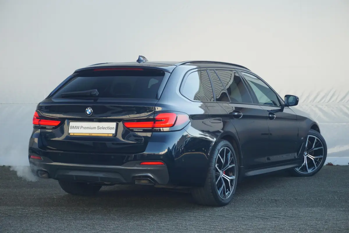 520i High Executive Edition M Sport / Trekhaak / Comfort Acces / Hifi / CoPilot / Driving Assistant Professional