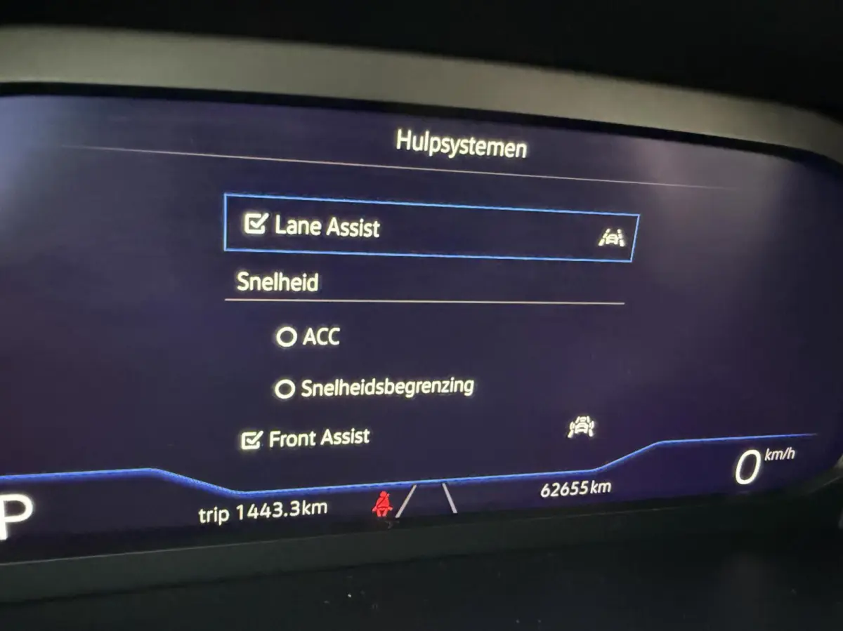 1.0 TSI R-Line VIRTUEEL/ACC *ALL-IN PRIJS*