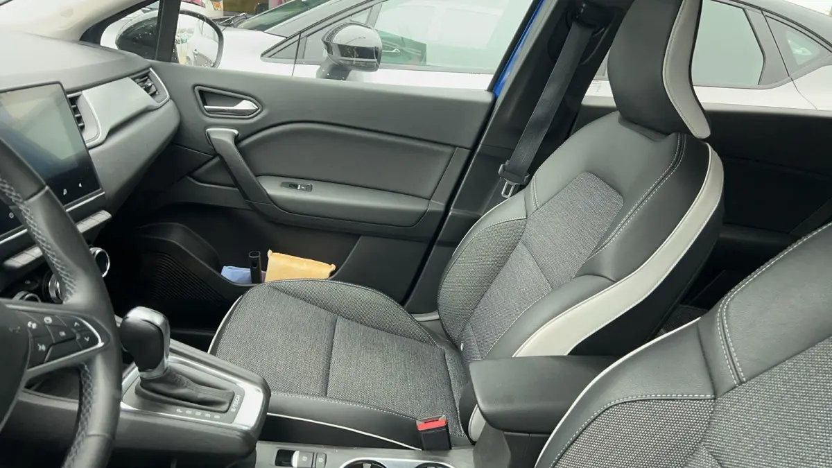 E-TECH plug-in hybrid 160 Intens | trekhaak | navigatie | achteruitrijcamera |