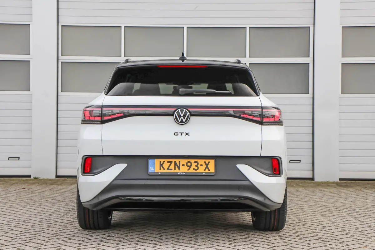 GTX 300pk 4Motion 77 kWh | SoH 91% | Panoramadak | Navigatie | Warmtepomp | Achteruitrijcamera | Stoelverwarming