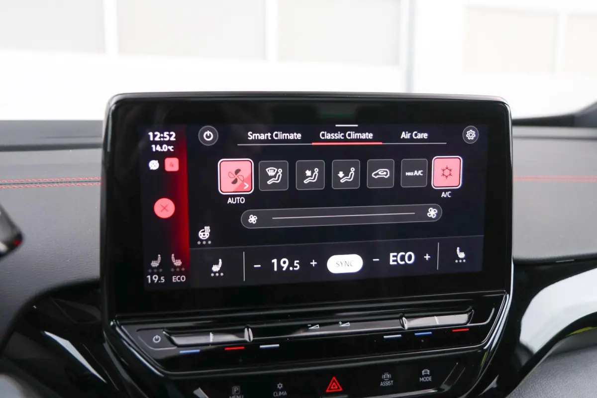 GTX 300pk 4Motion 77 kWh | SoH 91% | Panoramadak | Navigatie | Warmtepomp | Achteruitrijcamera | Stoelverwarming
