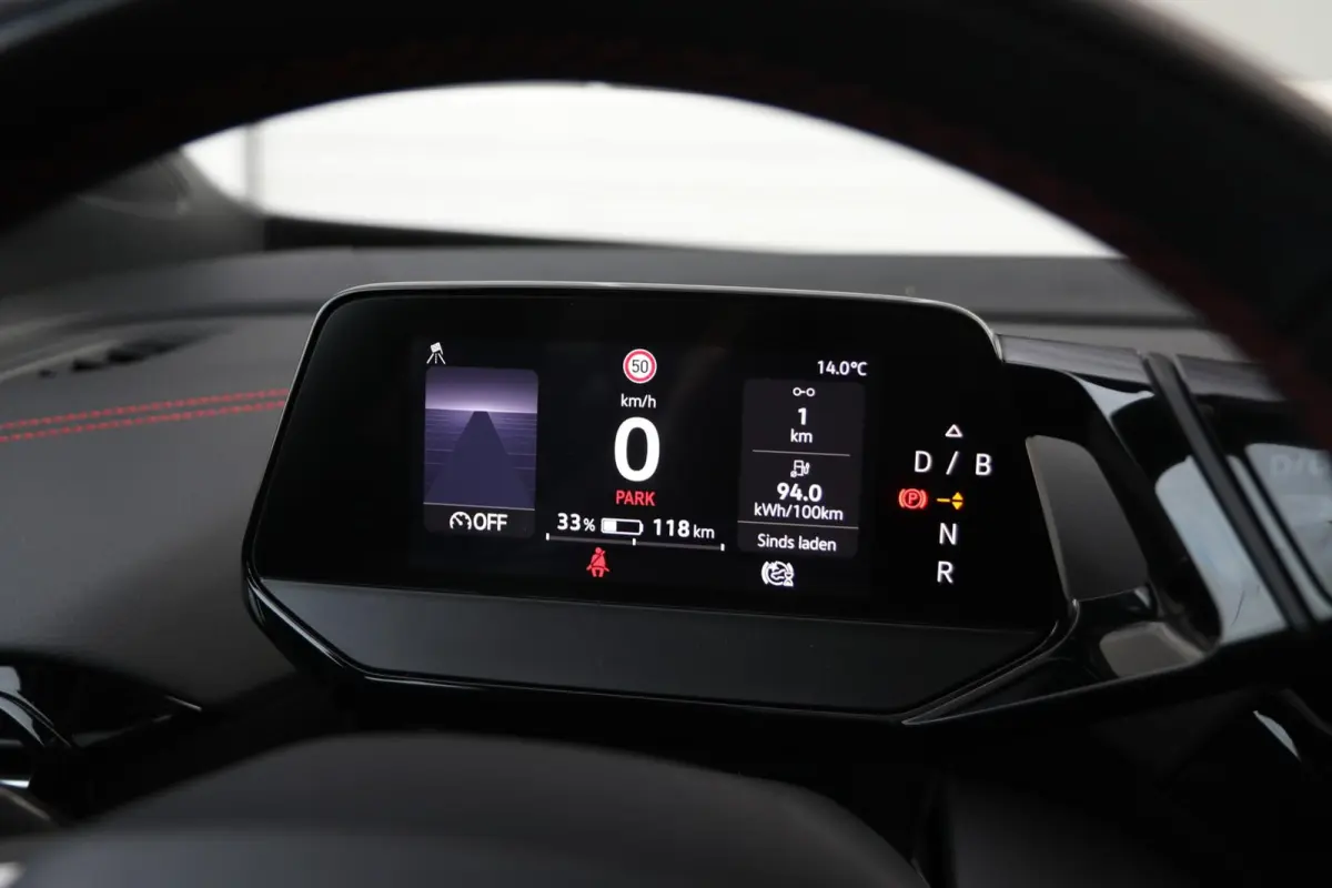 GTX 300pk 4Motion 77 kWh | SoH 91% | Panoramadak | Navigatie | Warmtepomp | Achteruitrijcamera | Stoelverwarming