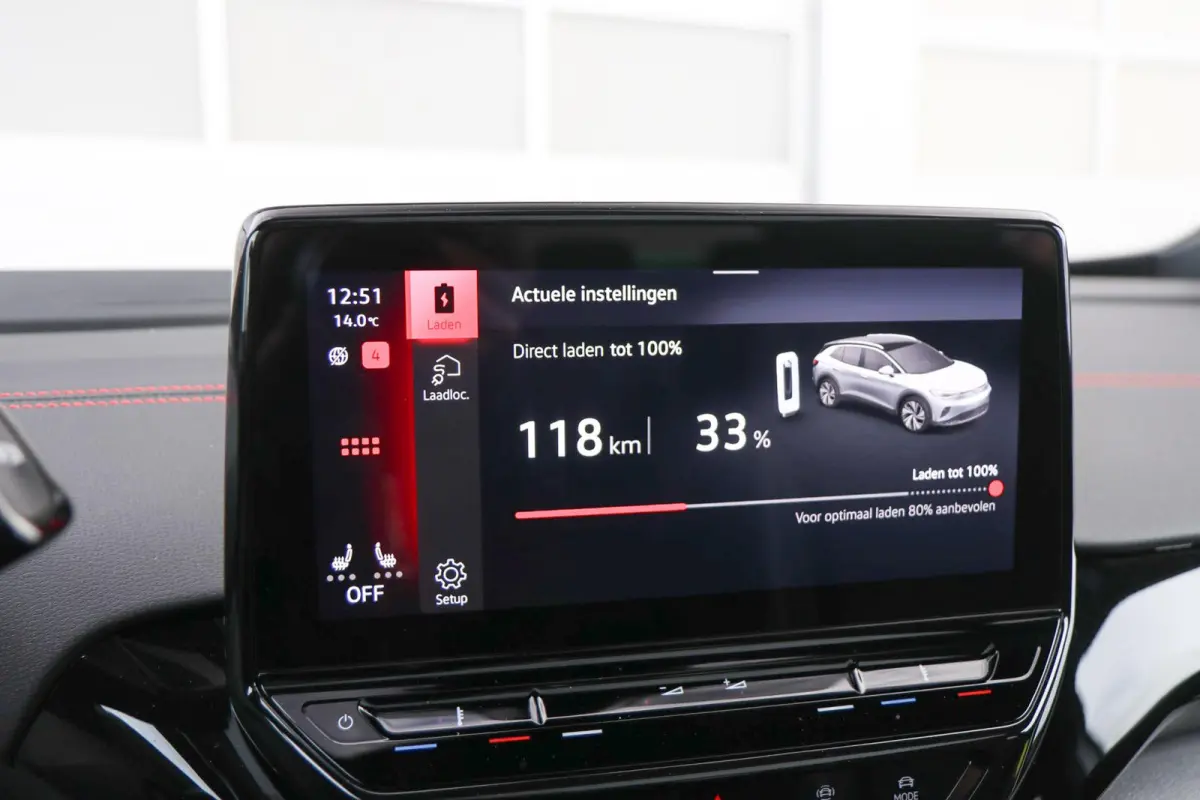 GTX 300pk 4Motion 77 kWh | SoH 91% | Panoramadak | Navigatie | Warmtepomp | Achteruitrijcamera | Stoelverwarming
