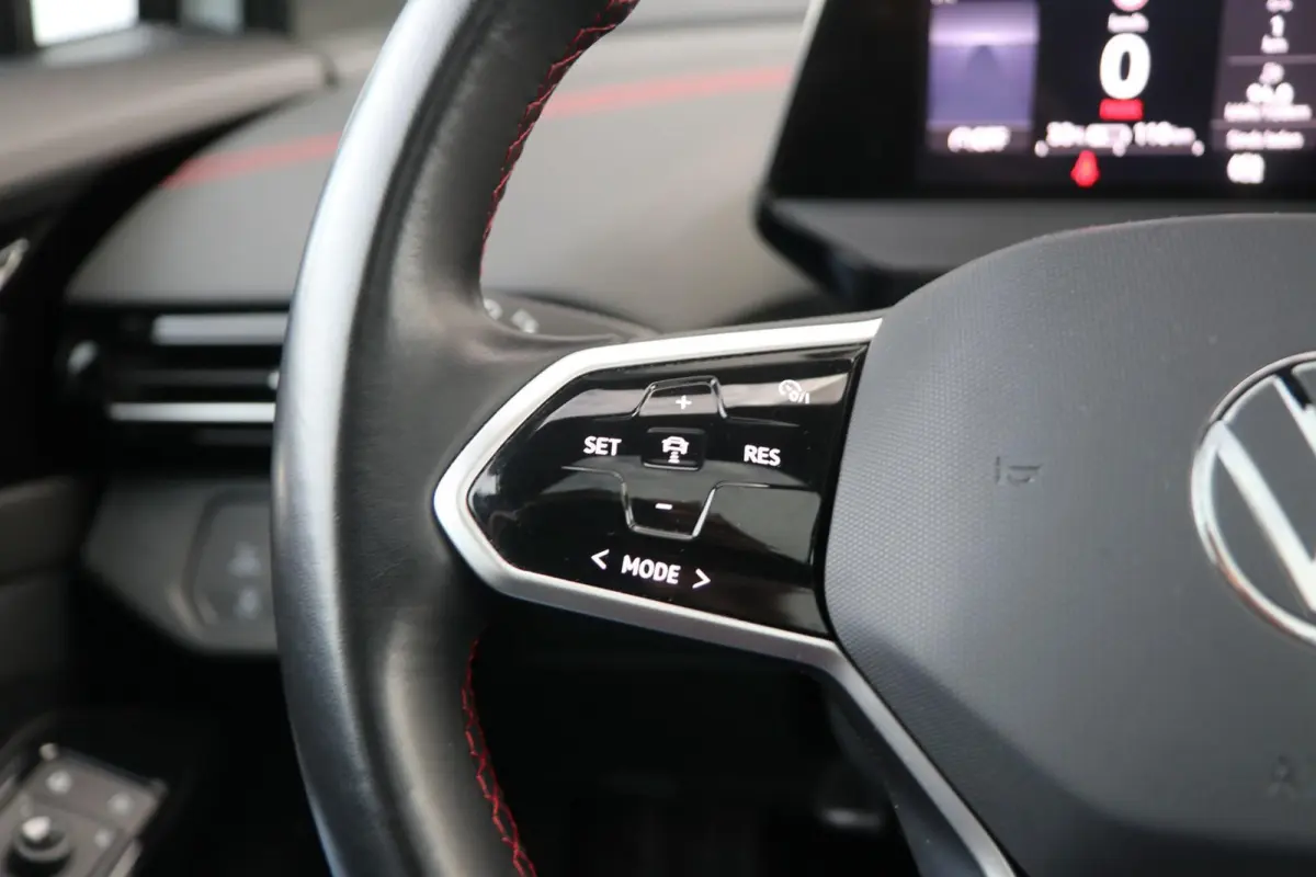 GTX 300pk 4Motion 77 kWh | SoH 91% | Panoramadak | Navigatie | Warmtepomp | Achteruitrijcamera | Stoelverwarming