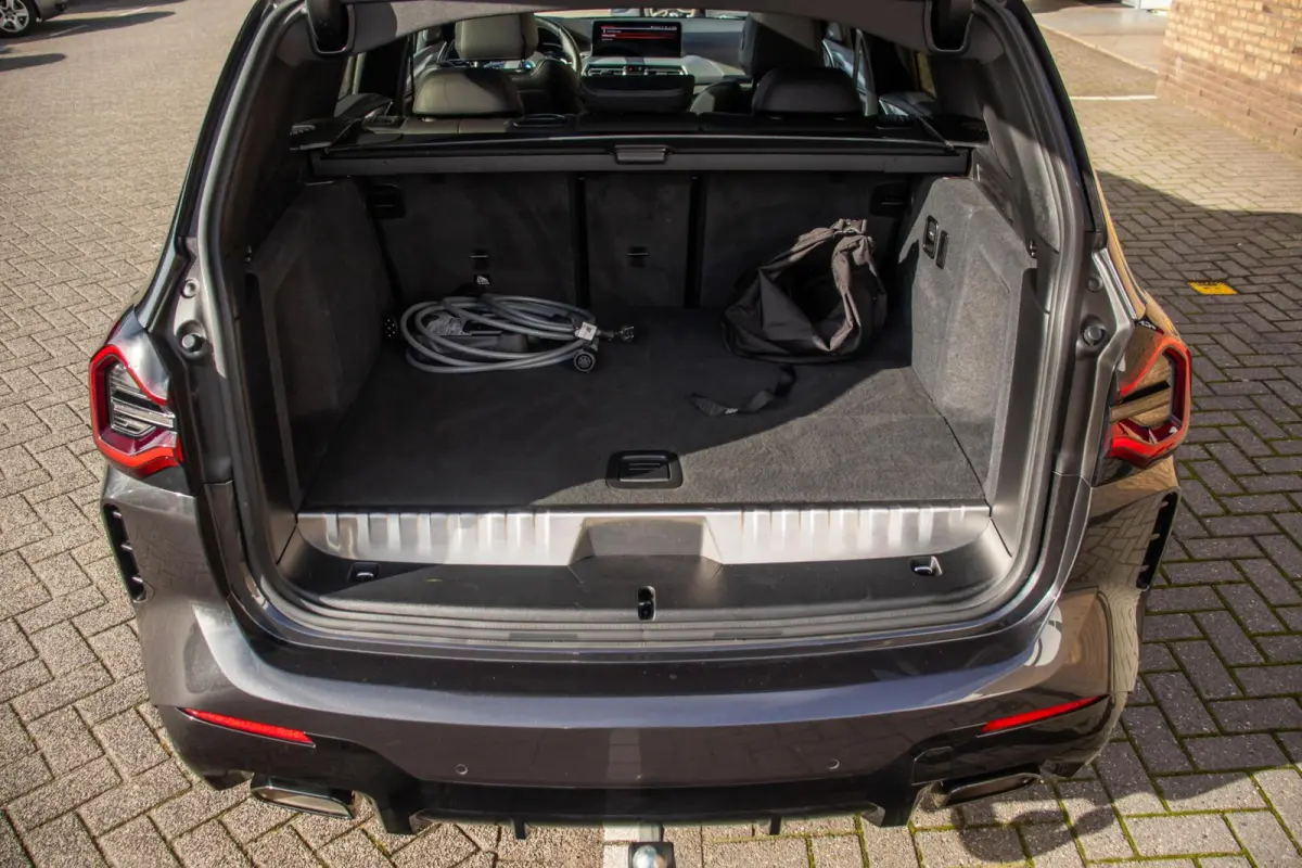 xDrive30e LCI M-Sport, VOL!, SOH 93%, Laser, Pano,H&K