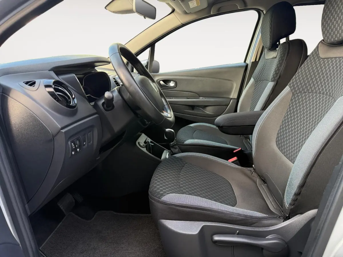 1.3 TCe Intens | Winterset + Zomerset | Trekhaak | Automaat | Camera | Keyless | LED | Dodehoek | Bluetooth | Navi | Lichtmetalen Velgen | 1 Jaar Bovag Garantie |