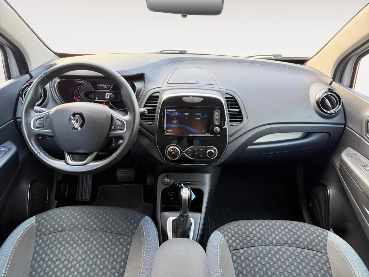 1.3 TCe Intens | Winterset + Zomerset | Trekhaak | Automaat | Camera | Keyless | LED | Dodehoek | Bluetooth | Navi | Lichtmetalen Velgen | 1 Jaar Bovag Garantie |