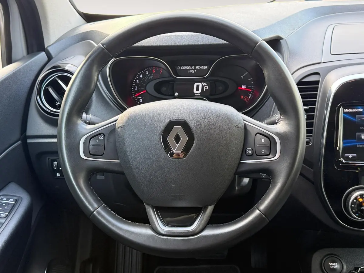 1.3 TCe Intens | Winterset + Zomerset | Trekhaak | Automaat | Camera | Keyless | LED | Dodehoek | Bluetooth | Navi | Lichtmetalen Velgen | 1 Jaar Bovag Garantie |