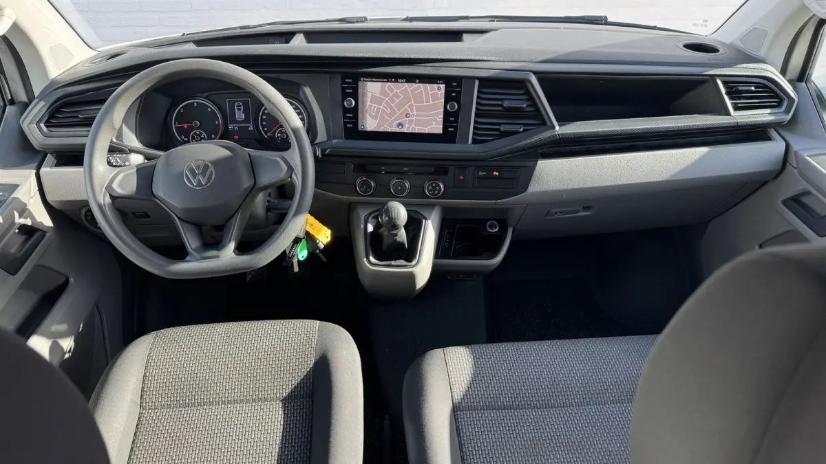 2.0 TDI L2H1 30 DC Highline Navi Airco Cruise Control Trekhaak Carplay All-Season Lat om Lat betimmert