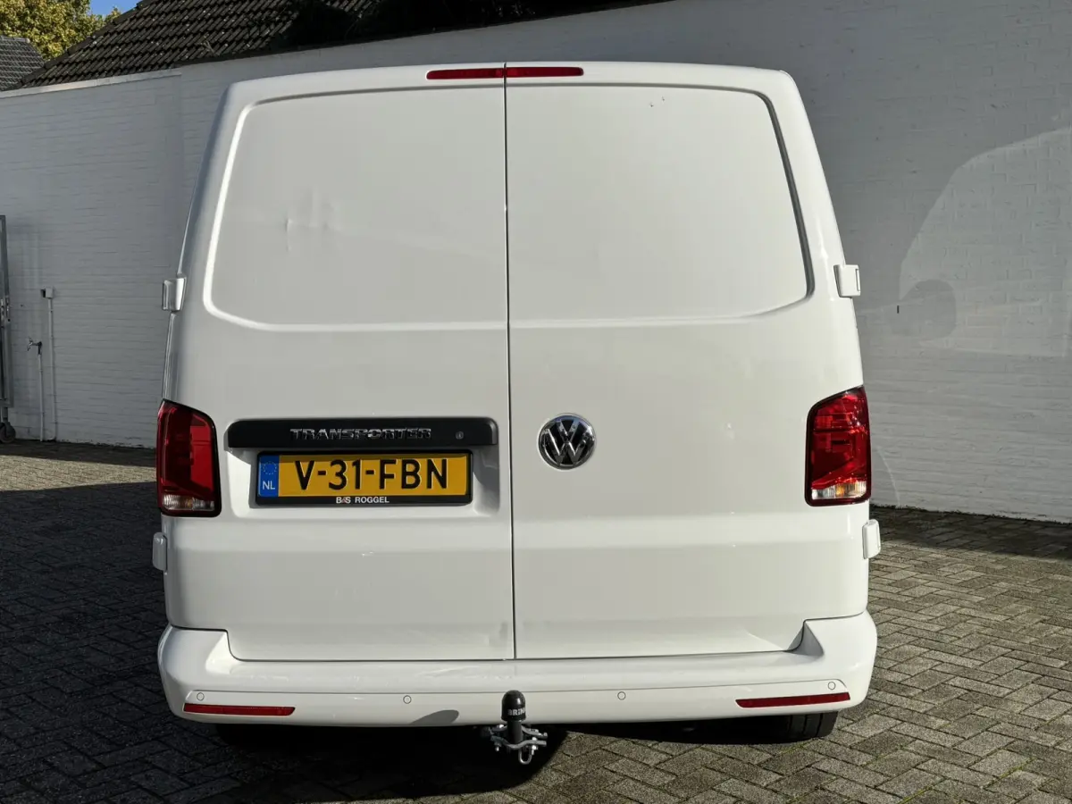 2.0 TDI L2H1 30 DC Highline Navi Airco Cruise Control Trekhaak Carplay All-Season Lat om Lat betimmert