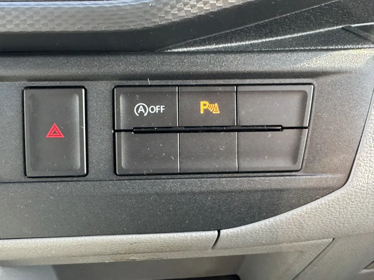 2.0 TDI L2H1 30 DC Highline Navi Airco Cruise Control Trekhaak Carplay All-Season Lat om Lat betimmert