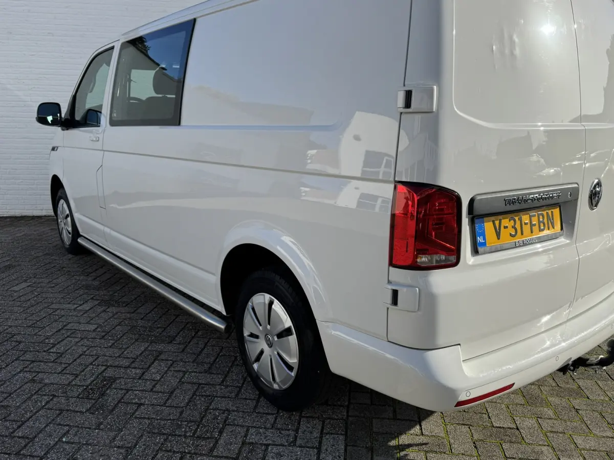 2.0 TDI L2H1 30 DC Highline Navi Airco Cruise Control Trekhaak Carplay All-Season Lat om Lat betimmert