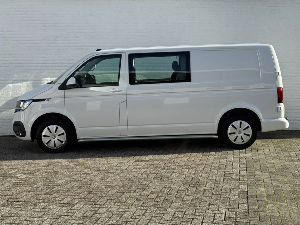 2.0 TDI L2H1 30 DC Highline Navi Airco Cruise Control Trekhaak Carplay All-Season Lat om Lat betimmert