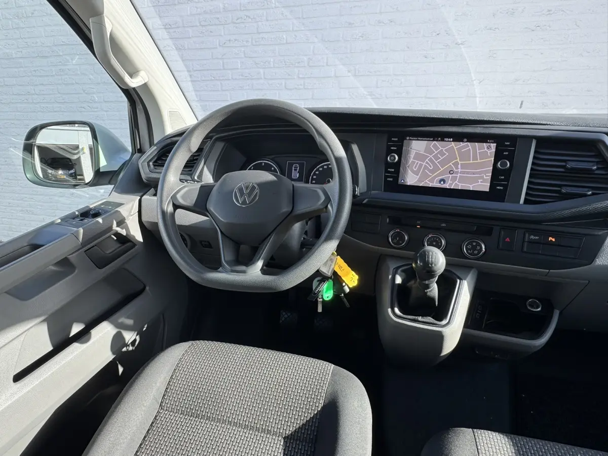 2.0 TDI L2H1 30 DC Highline Navi Airco Cruise Control Trekhaak Carplay All-Season Lat om Lat betimmert