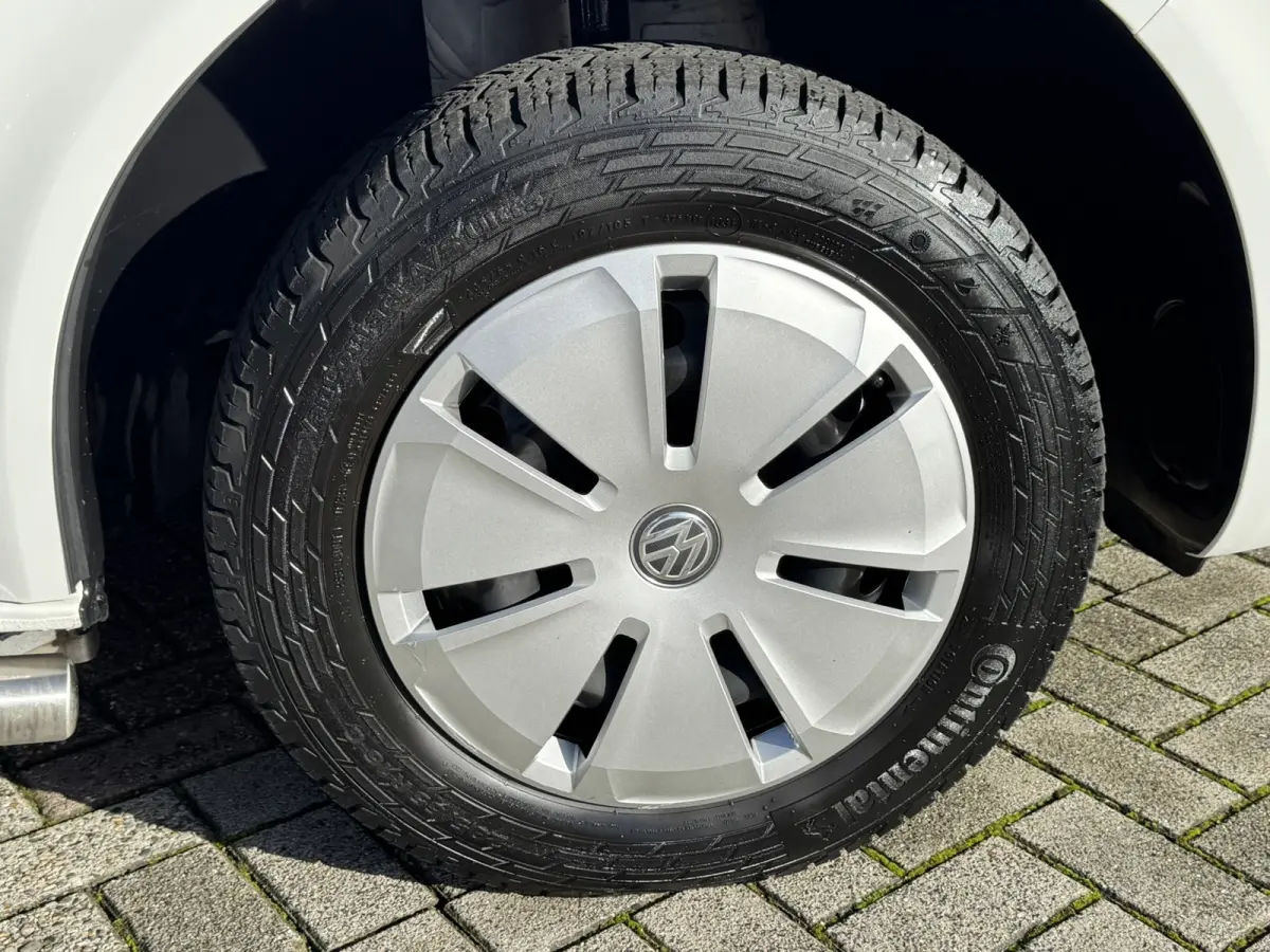 2.0 TDI L2H1 30 DC Highline Navi Airco Cruise Control Trekhaak Carplay All-Season Lat om Lat betimmert