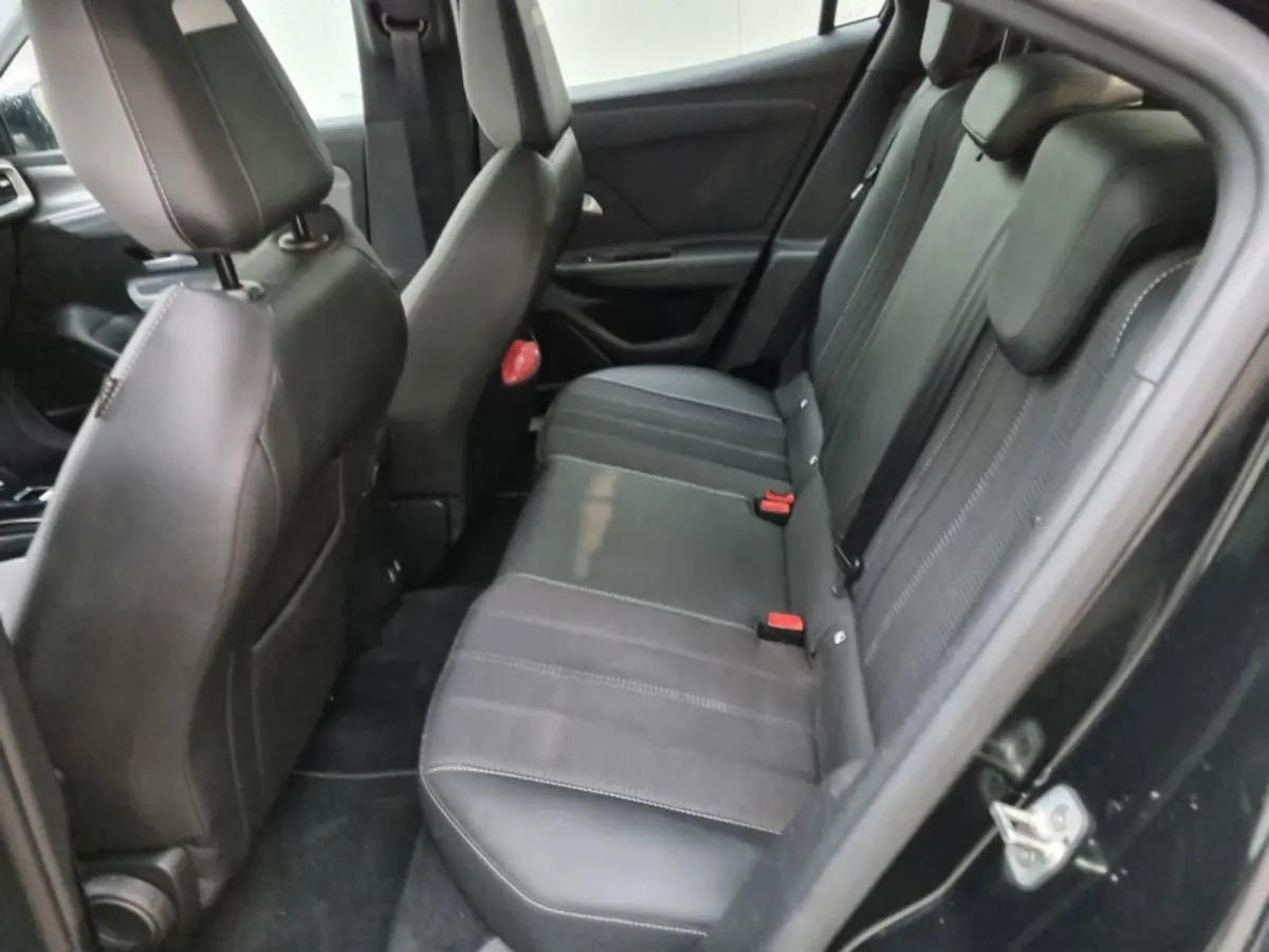 Business Elegance 50-kWh 11kw bl. | Fase 3 laden | Navigatie | Camera | Stoelverwarming | Apple carplay | All season | 40.000km |