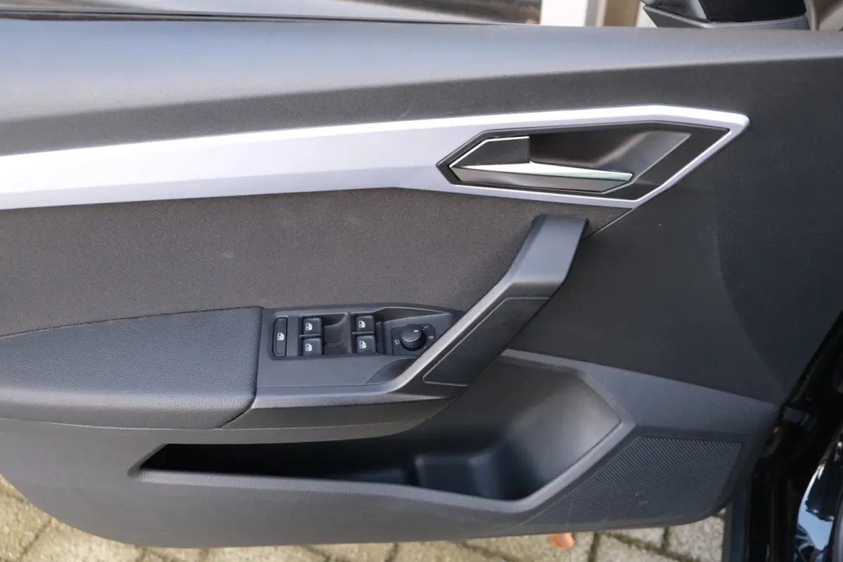 1.0 TSI FR 110PK DSG Facelift Led Navi Virtual Cam Stoelverwarming