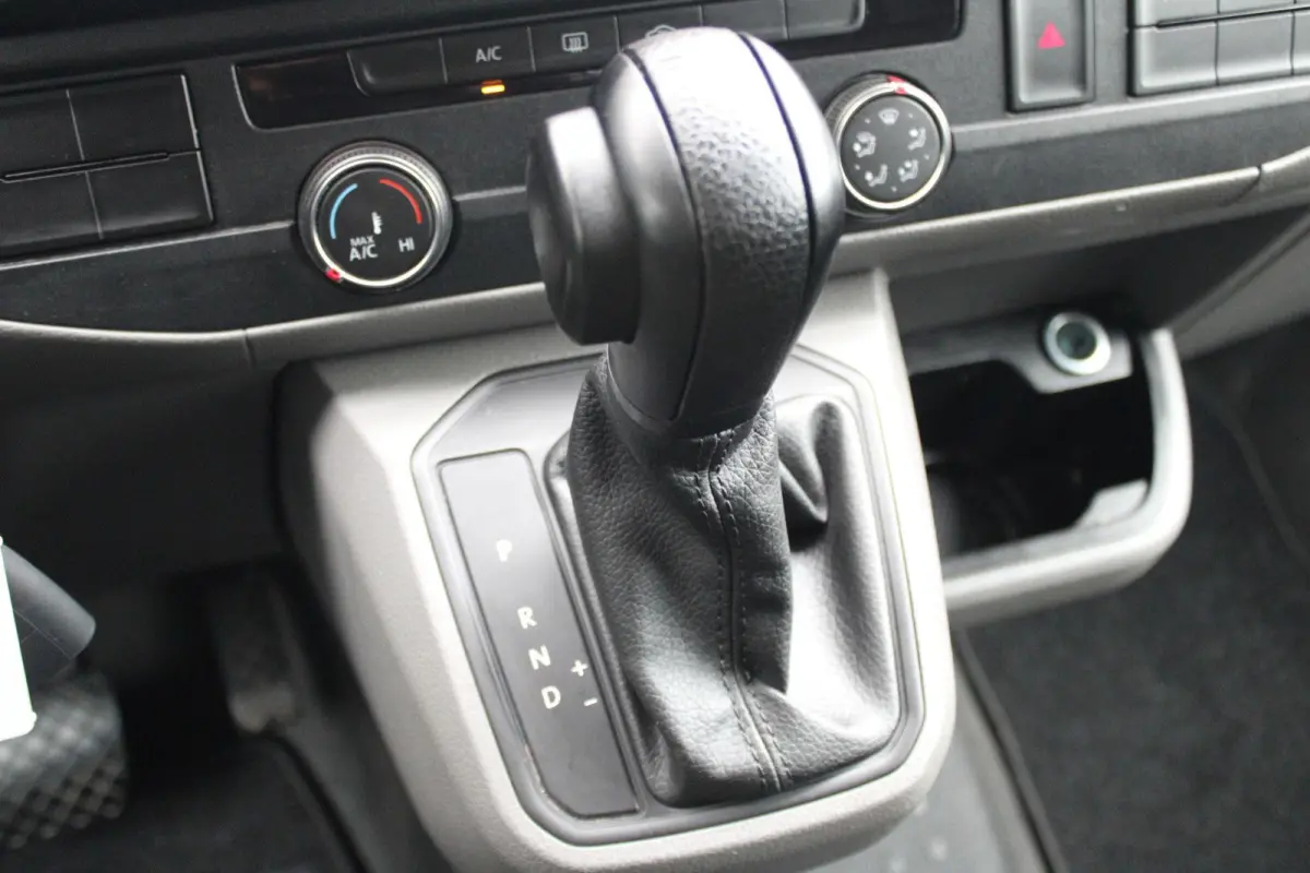 2.0 TDI 150pk DSG L1H1 28 | Trekhaak | Camera | Navigatie | App Connect