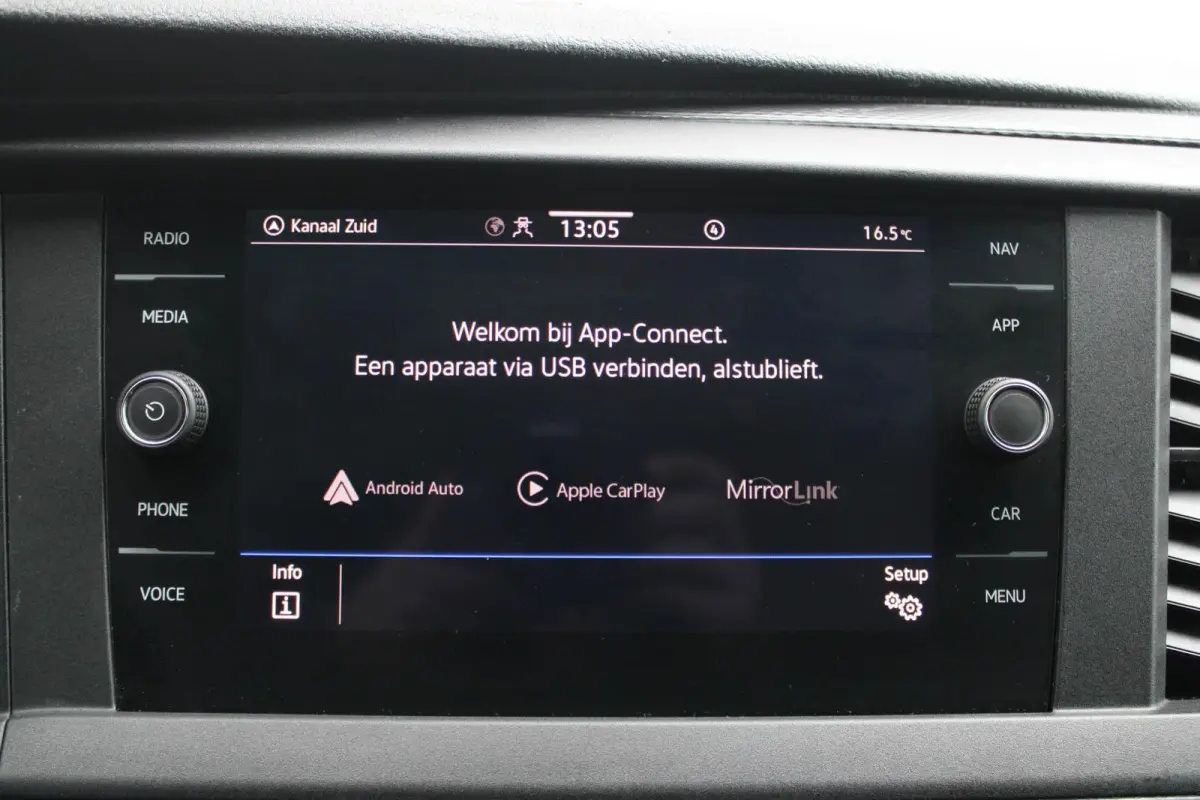 2.0 TDI 150pk DSG L1H1 28 | Trekhaak | Camera | Navigatie | App Connect