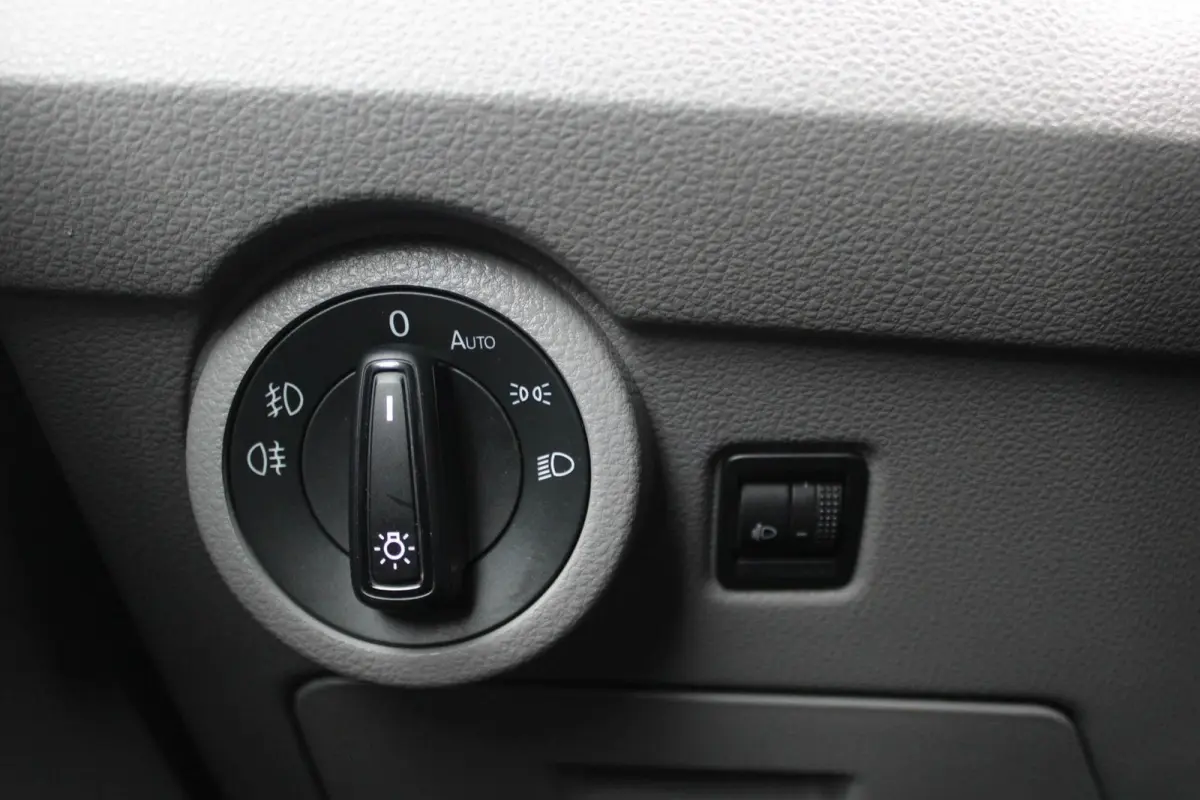 2.0 TDI 150pk DSG L1H1 28 | Trekhaak | Camera | Navigatie | App Connect