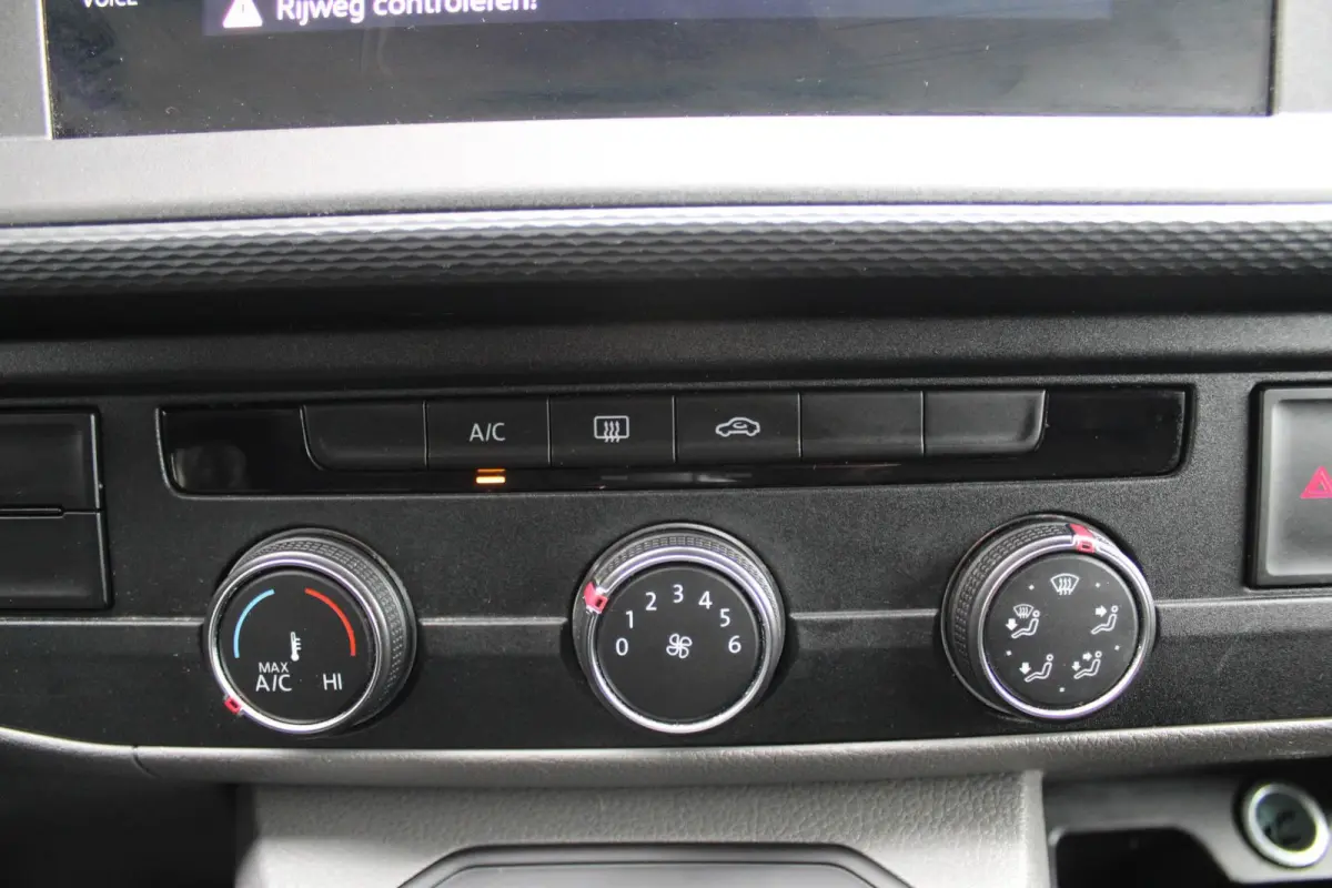 2.0 TDI 150pk DSG L1H1 28 | Trekhaak | Camera | Navigatie | App Connect