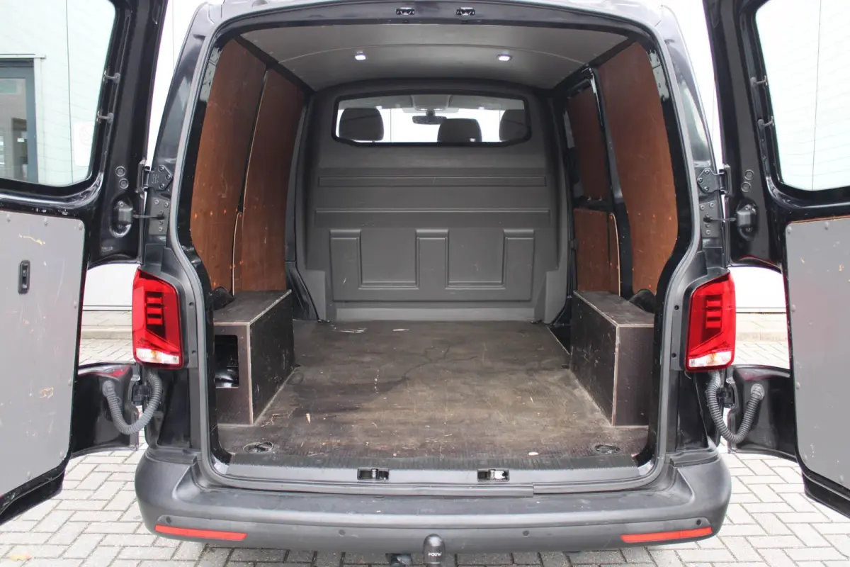 2.0 TDI 150pk DSG L1H1 28 | Trekhaak | Camera | Navigatie | App Connect