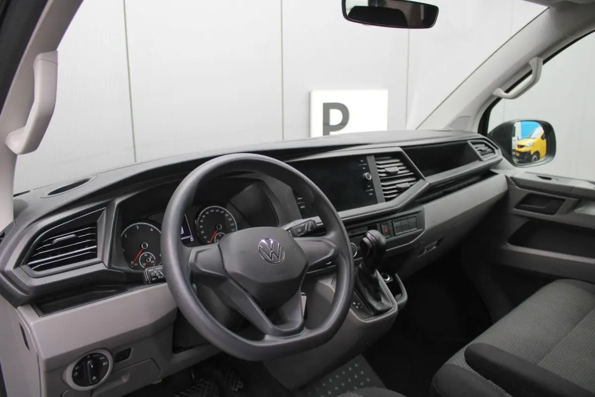 2.0 TDI 150pk DSG L1H1 28 | Trekhaak | Camera | Navigatie | App Connect