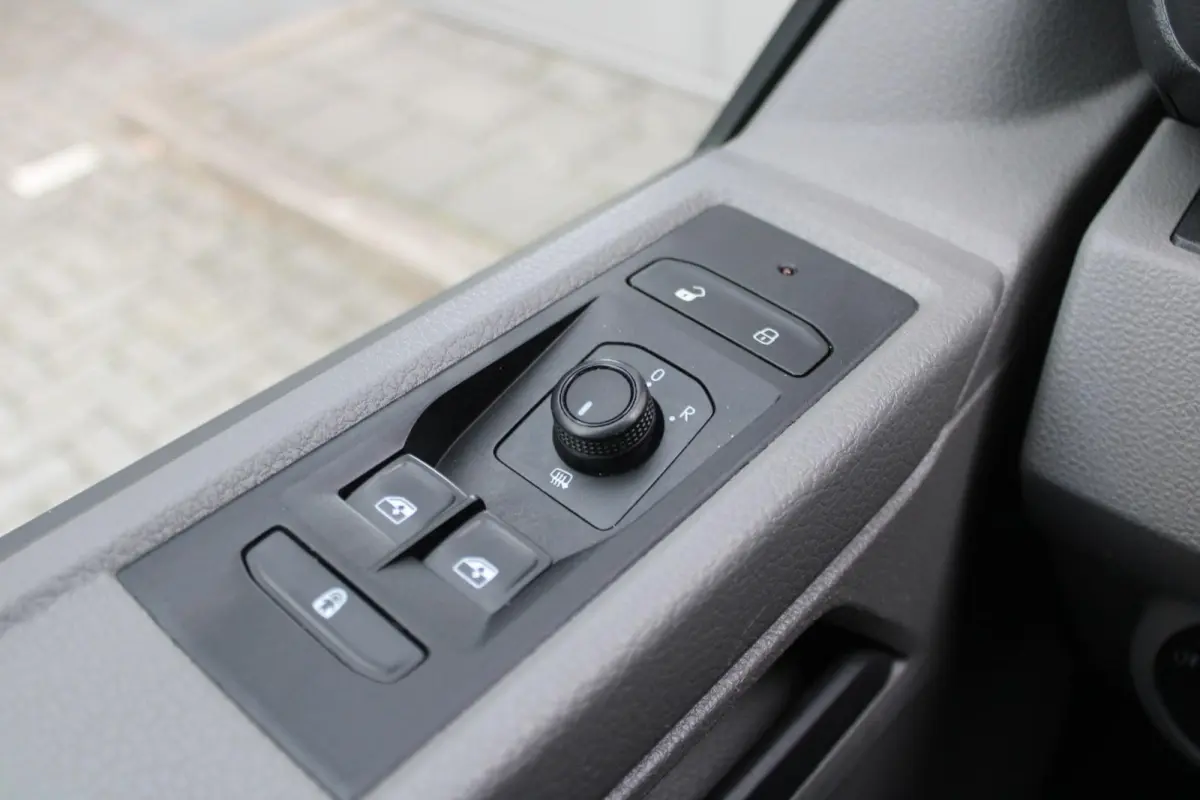 2.0 TDI 150pk DSG L1H1 28 | Trekhaak | Camera | Navigatie | App Connect