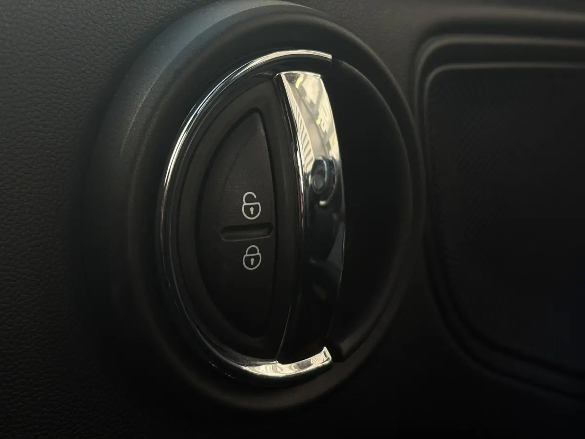 1.5 One 102 pk | Airco | Extra getint glas | Lichtmetalen velgen 16"