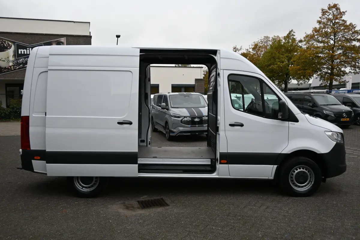 317 CDI L2H2 3500 KG trekhaak, 2 Schuifdeuren, Distronic