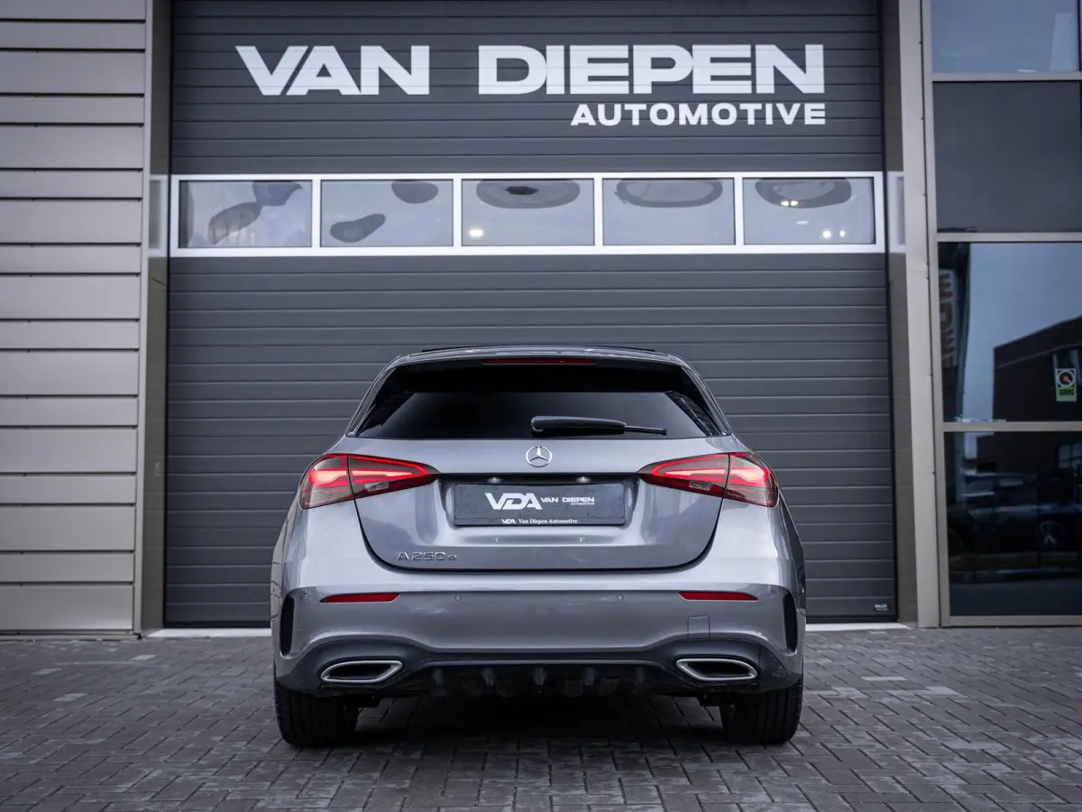 A250 e Business Solution AMG - Pano l ACC l Sfeerverl. l Keyless