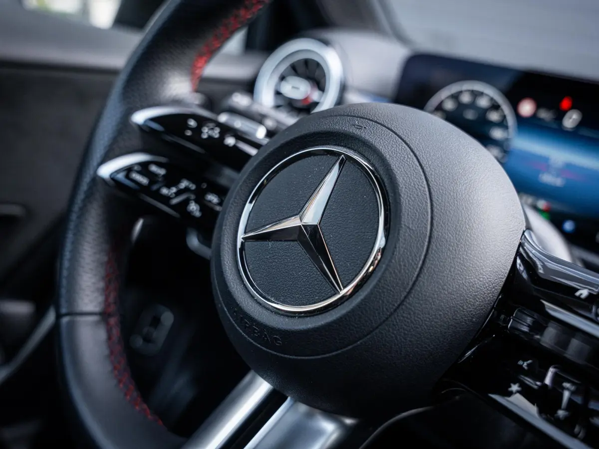 A250 e Business Solution AMG - Pano l ACC l Sfeerverl. l Keyless