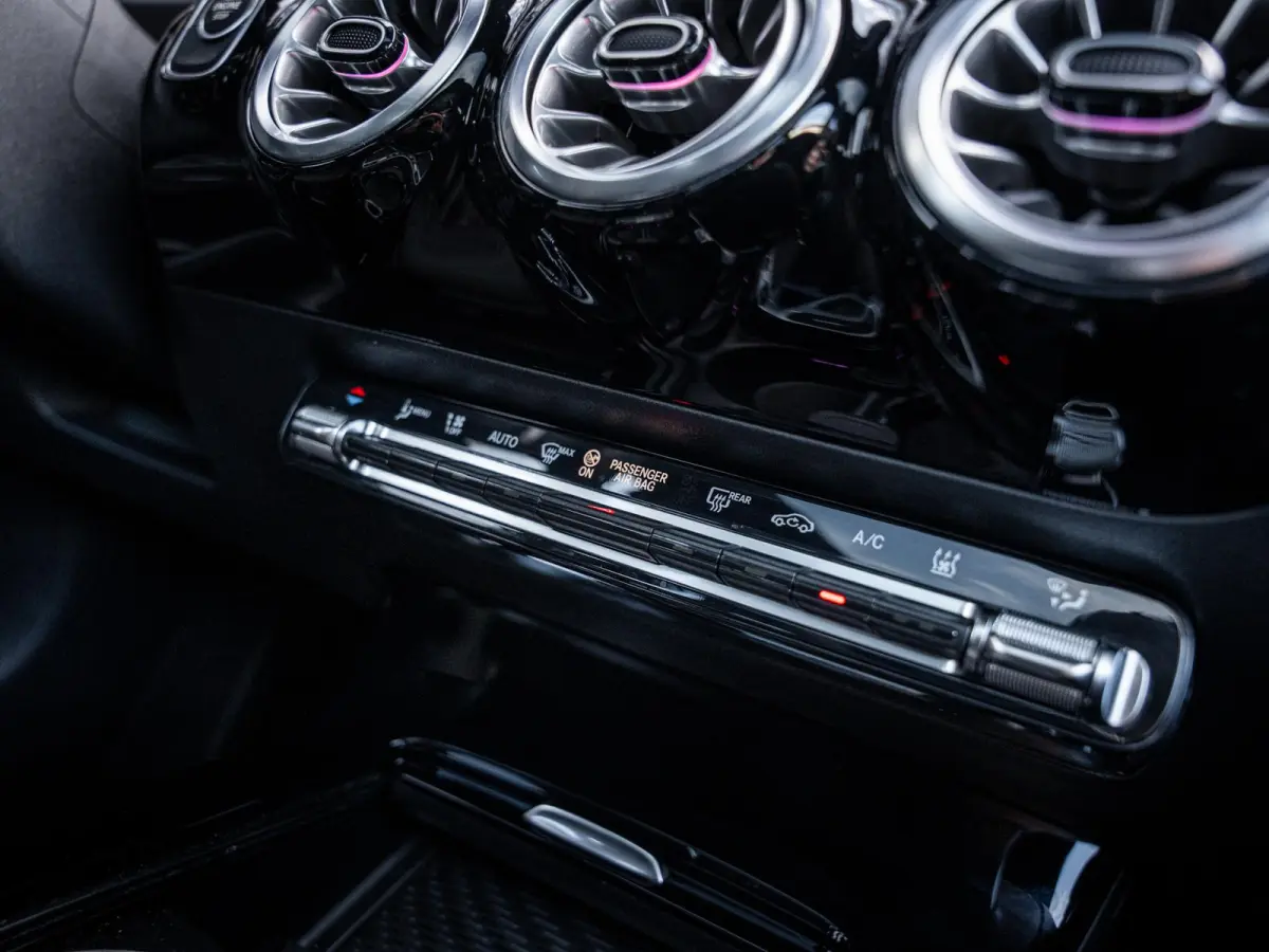 A250 e Business Solution AMG - Pano l ACC l Sfeerverl. l Keyless