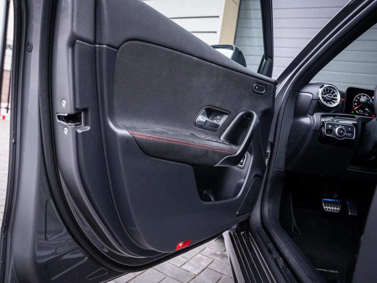 A250 e Business Solution AMG - Pano l ACC l Sfeerverl. l Keyless