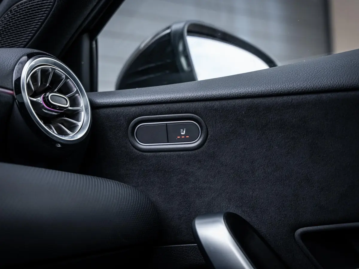 A250 e Business Solution AMG - Pano l ACC l Sfeerverl. l Keyless