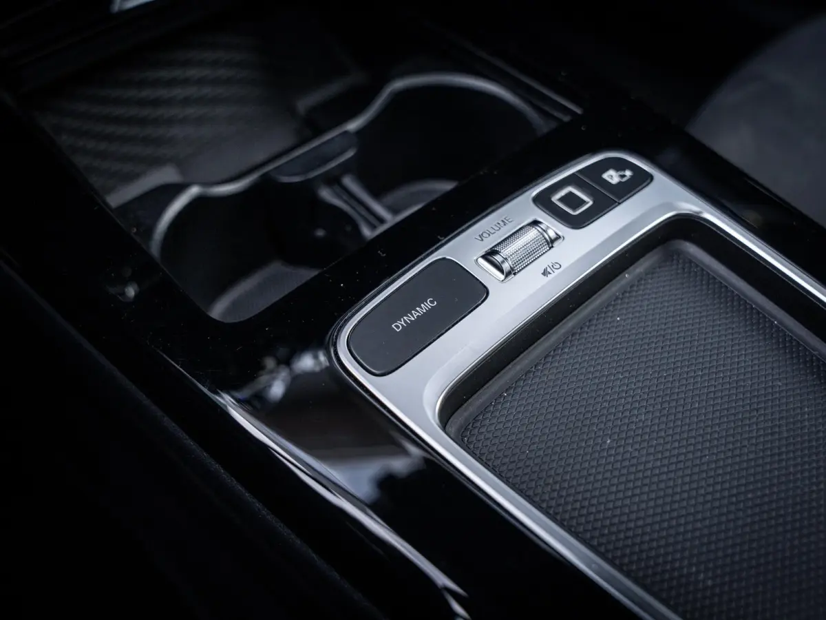 A250 e Business Solution AMG - Pano l ACC l Sfeerverl. l Keyless
