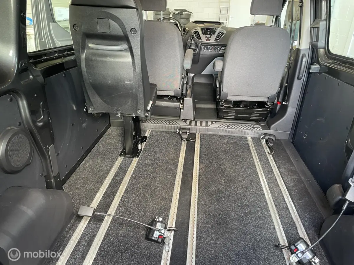 270 2.0 TDCI L1H2 Ambiente rolstoelbus