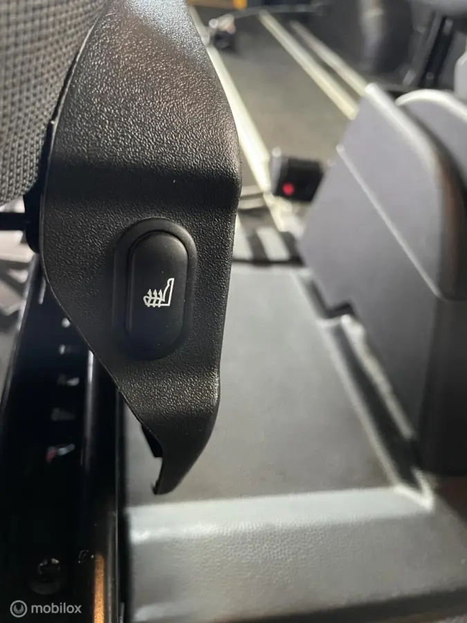 270 2.0 TDCI L1H2 Ambiente rolstoelbus
