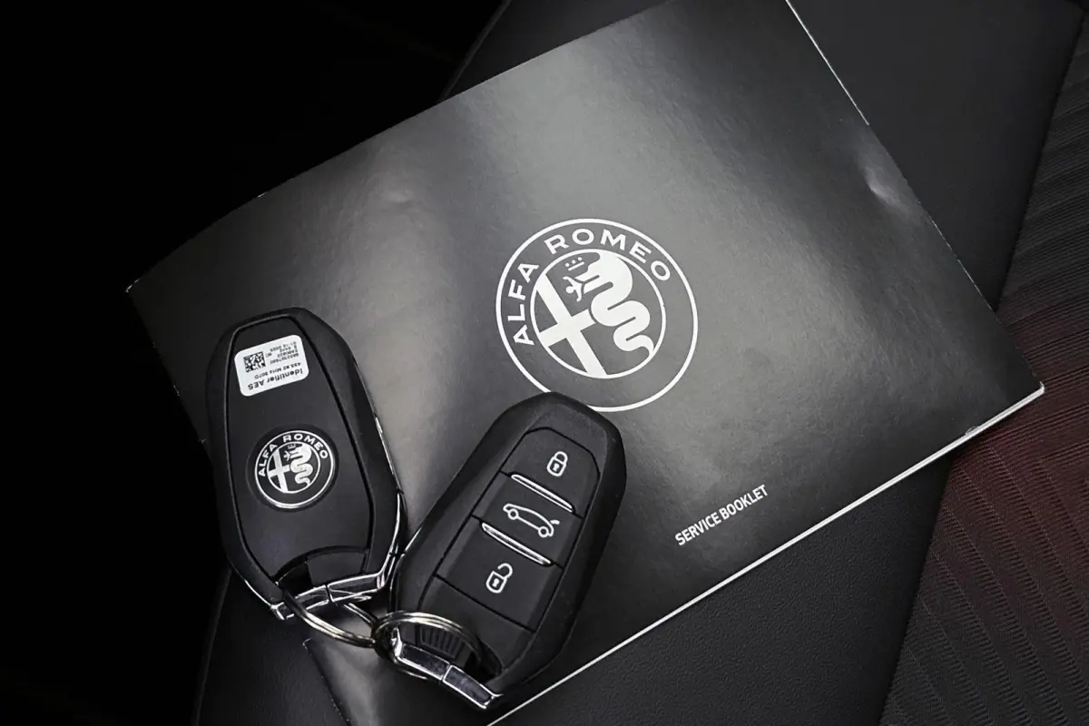 1.2 Turbo Hybrid Ibrida Ti Stoelverwarming Massage Keyless LED