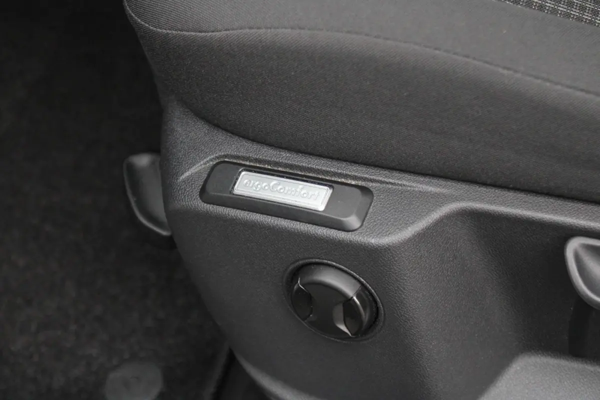 2.0 TDI 122pk DSG Exclusive | Winter Pakket | LED | Navigatie | Trekhaak | App Connect | 2x Schuifdeur