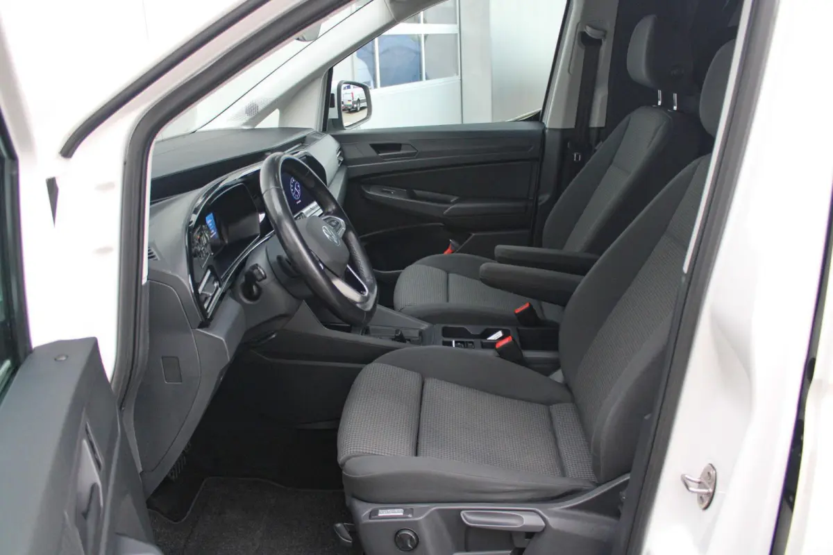 2.0 TDI 122pk DSG Exclusive | Winter Pakket | LED | Navigatie | Trekhaak | App Connect | 2x Schuifdeur