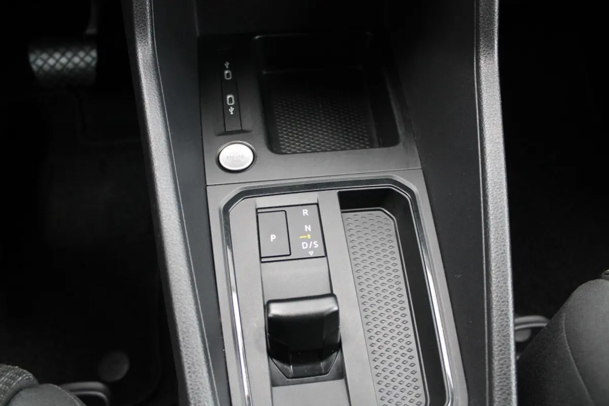 2.0 TDI 122pk DSG Exclusive | Winter Pakket | LED | Navigatie | Trekhaak | App Connect | 2x Schuifdeur