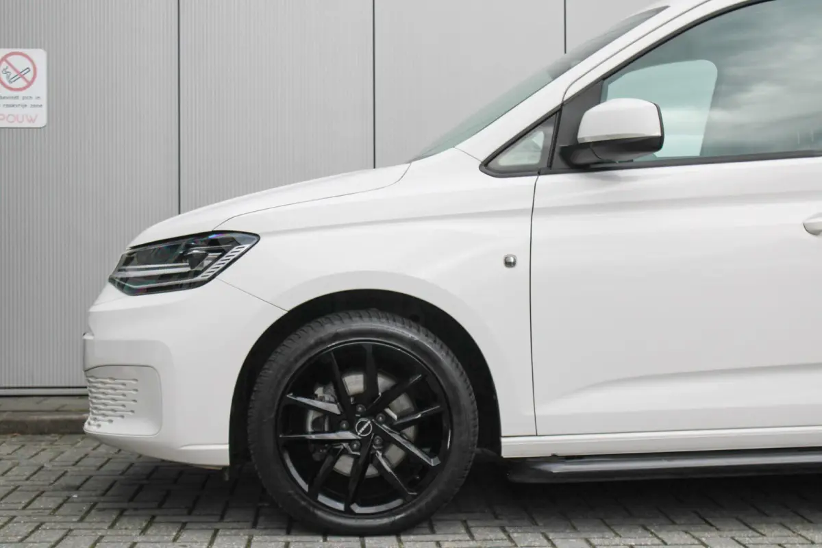 2.0 TDI 122pk DSG Exclusive | Winter Pakket | LED | Navigatie | Trekhaak | App Connect | 2x Schuifdeur