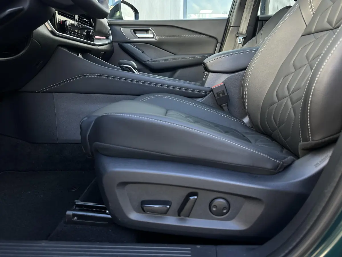 1.3 MHEV Xtronic Tekna |Pano-dak|360° camera|Adapt.Cruise|Head-up|Stuur-/Stoelverw.|Sfeerverl.|Leder