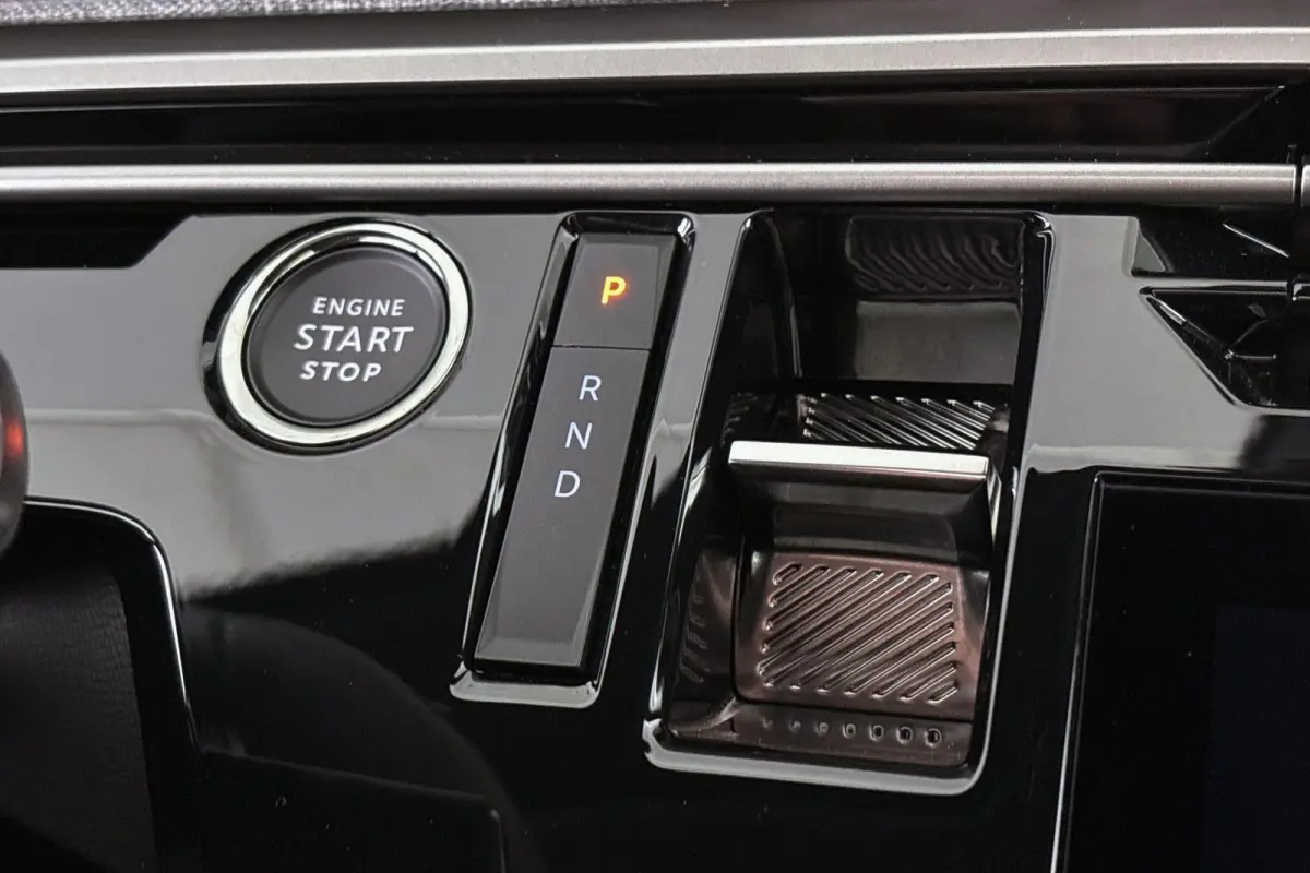 Launch Edition Dual Motor 73 kWh 7p Panoramadak 360-Camera Stuur-Stoelverwarming 20"