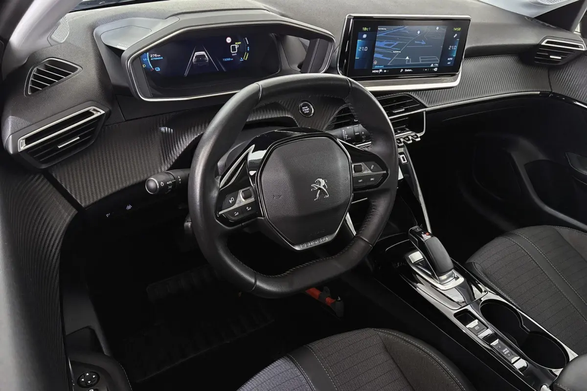 EV Blue Lease Allure 50 kWh Camera Apple CarPlay Climate Control Navi