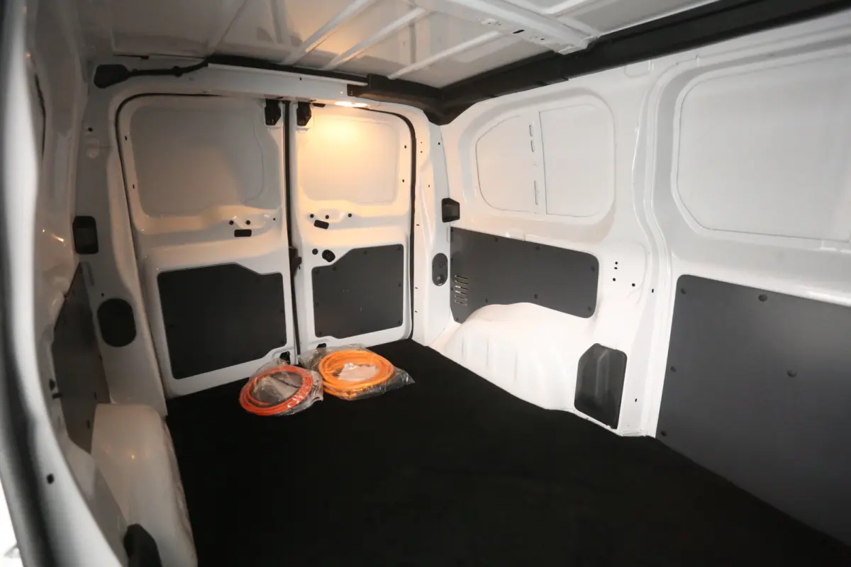 Electric 75 kWh L2H1 Range | Snelladen | SOH 98% | Airco | Cruise | 3 Zits | Carplay | Parkeersens.