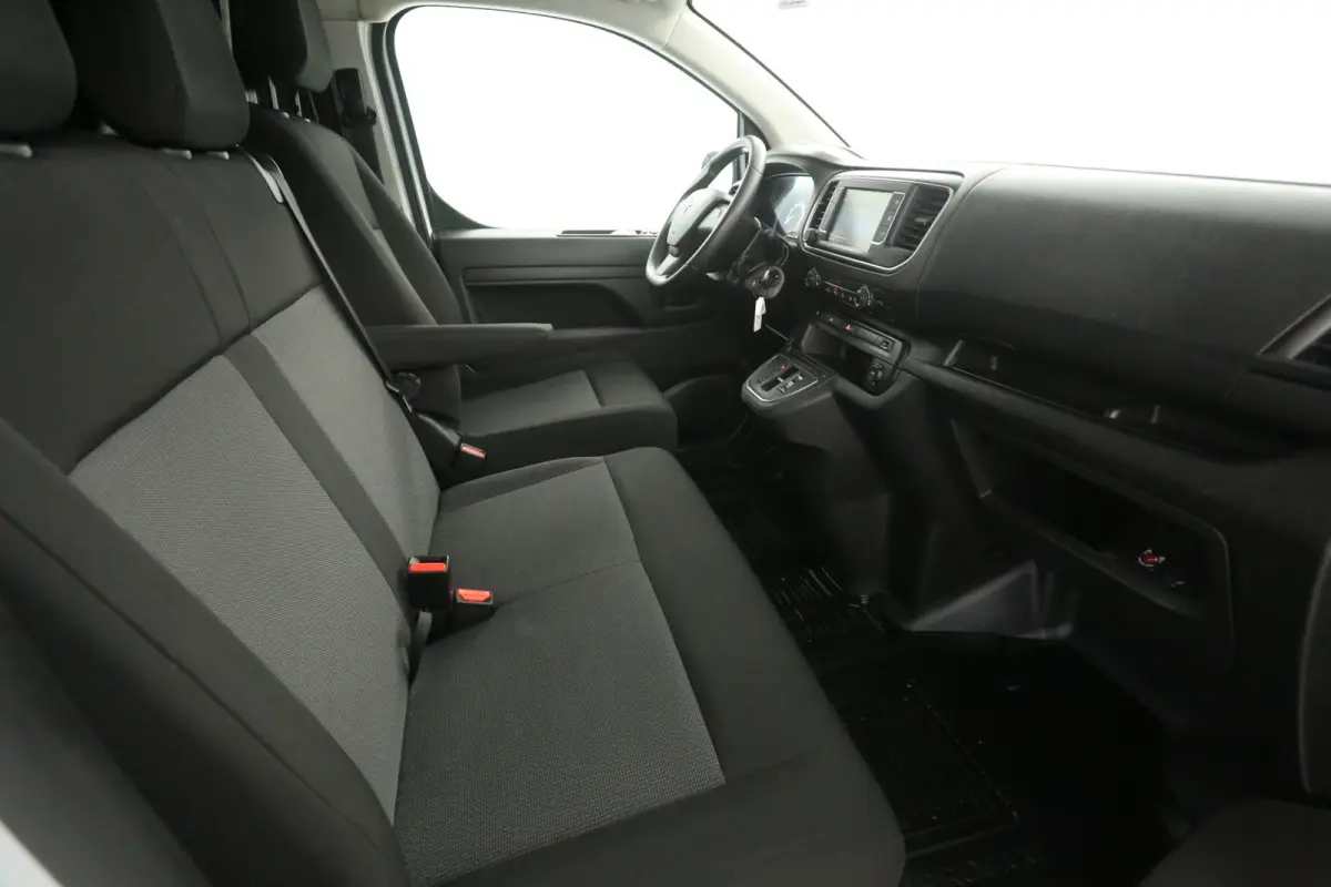 Electric 75 kWh L2H1 Range | Snelladen | SOH 98% | Airco | Cruise | 3 Zits | Carplay | Parkeersens.